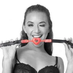 Sex And Mischief Bâillon Rouge Amor Ball Gag -Sextoy Soldes baillon rouge amor ball gag 03