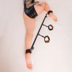 Sportsheets Barre D'Ecartement Saffron Spreader Bar & Cuff 14 Sportsheets Barre D'Ecartement Saffron Spreader Bar & Cuff -Sextoy Soldes barre d ecartement saffron spreader bar cuff 07