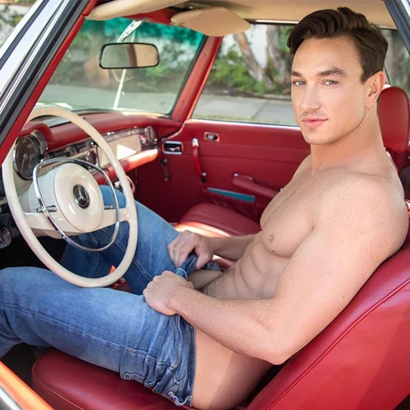 FleshJack Masturbateur Cade Maddox Alpha 7 FleshJack Masturbateur Cade Maddox Alpha – Image 7