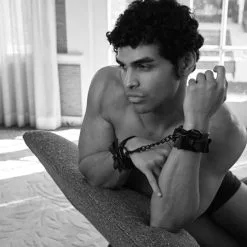 Sportsheets Menottes Nœud Papillon Sincerely -Sextoy Soldes menottes noeud papillon sincerely 04